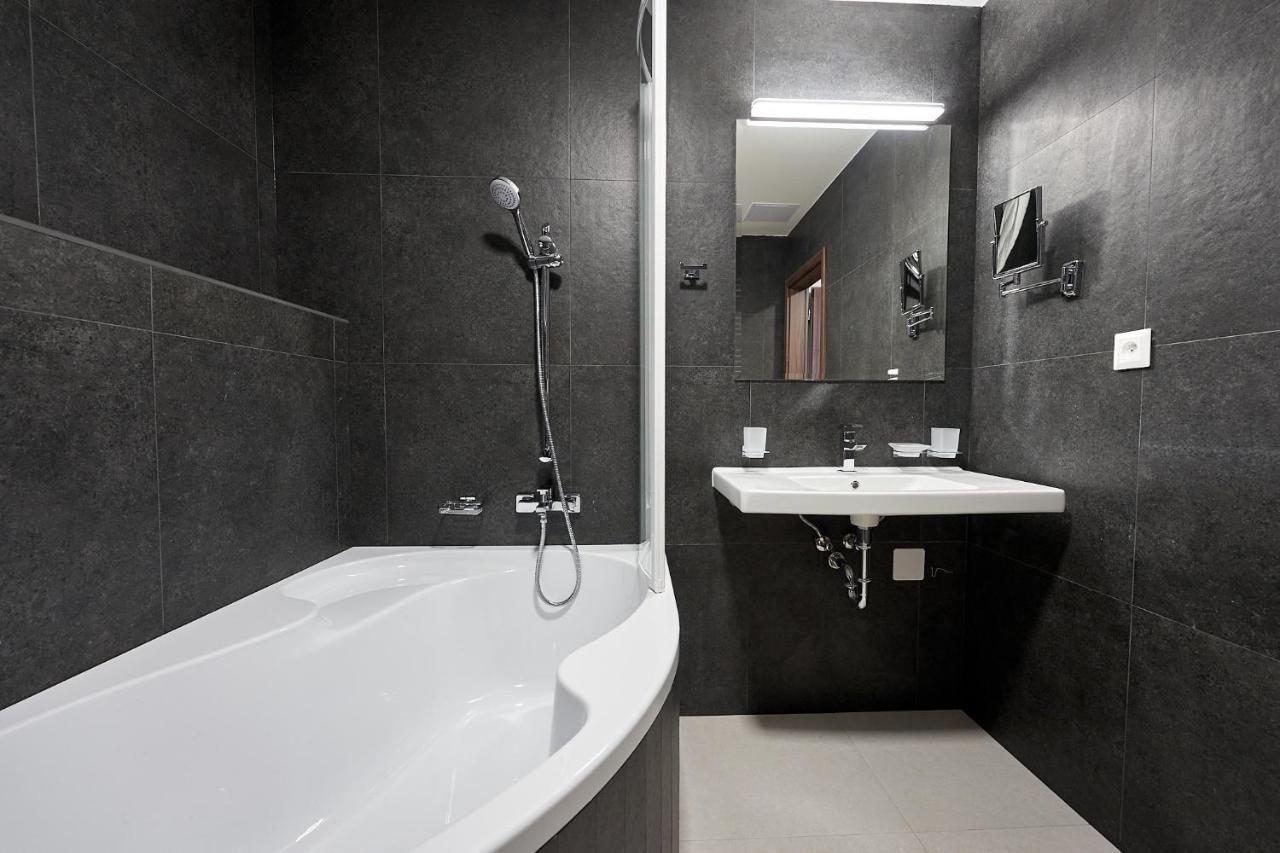 Wellness Hotel Queens มาเรียอานซเกลาซนี ภายนอก รูปภาพ