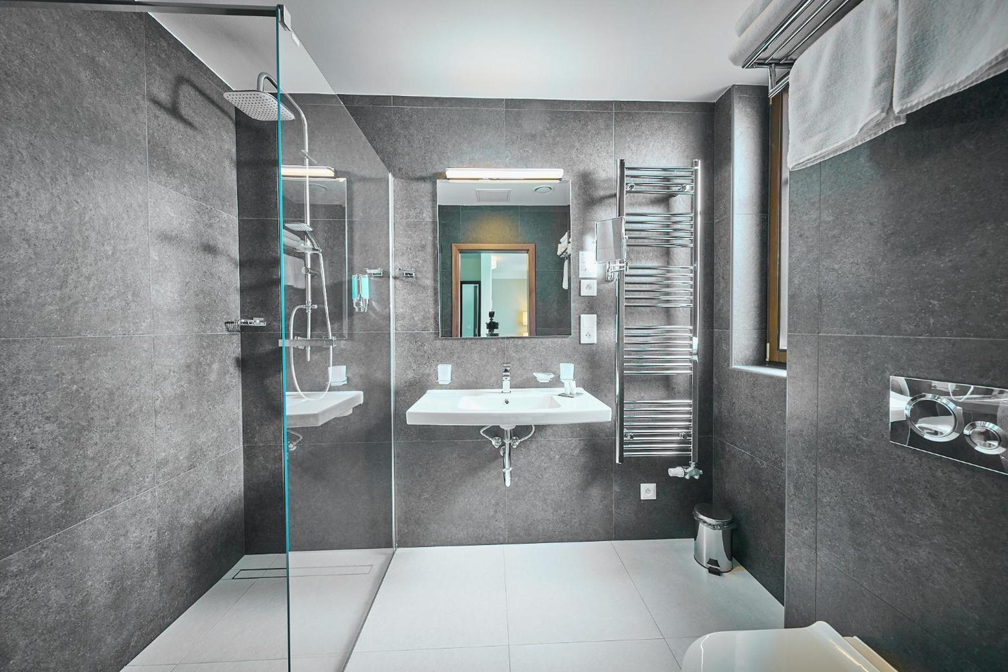 Wellness Hotel Queens มาเรียอานซเกลาซนี ภายนอก รูปภาพ