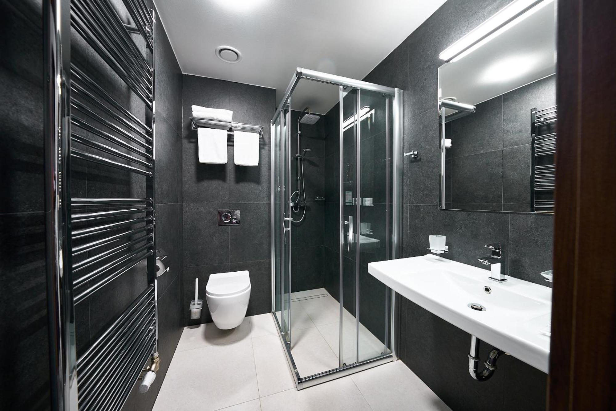 Wellness Hotel Queens มาเรียอานซเกลาซนี ภายนอก รูปภาพ