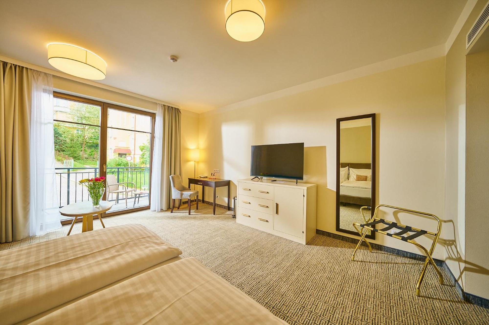 Wellness Hotel Queens มาเรียอานซเกลาซนี ภายนอก รูปภาพ