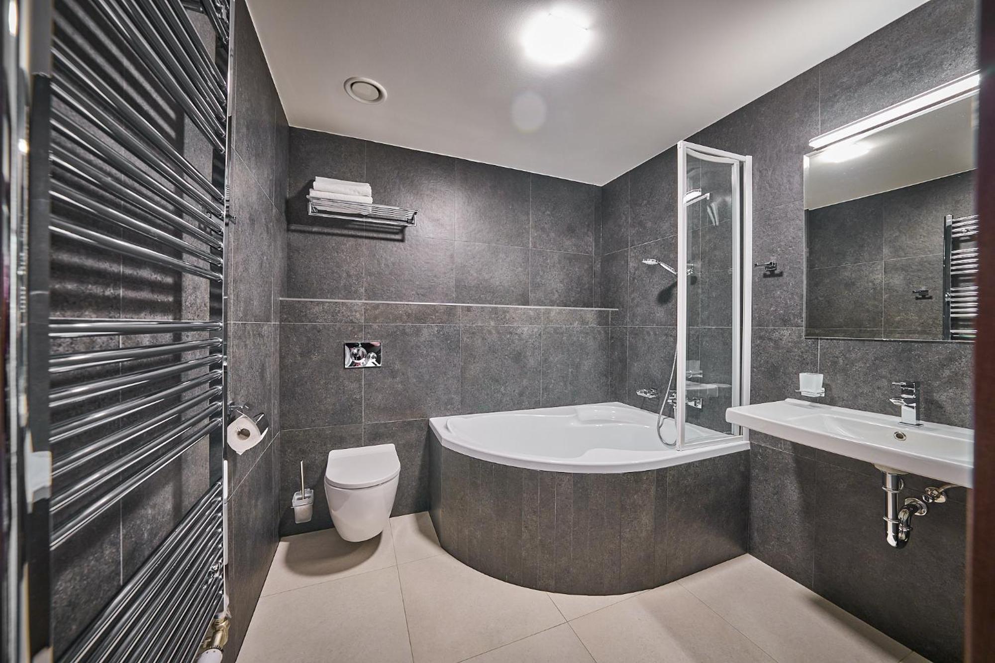 Wellness Hotel Queens มาเรียอานซเกลาซนี ภายนอก รูปภาพ