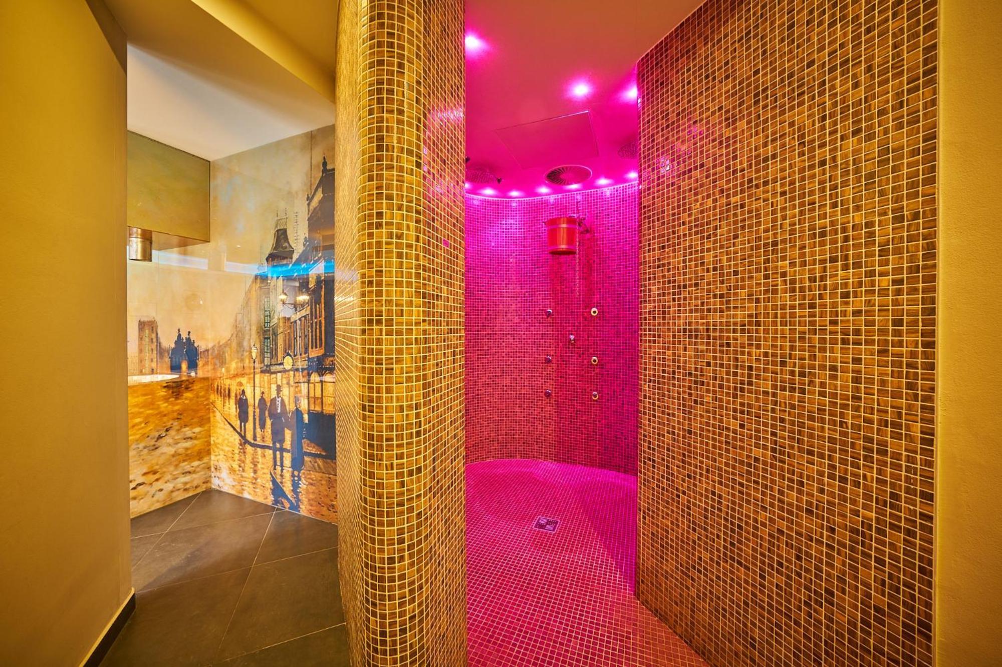 Wellness Hotel Queens มาเรียอานซเกลาซนี ภายนอก รูปภาพ